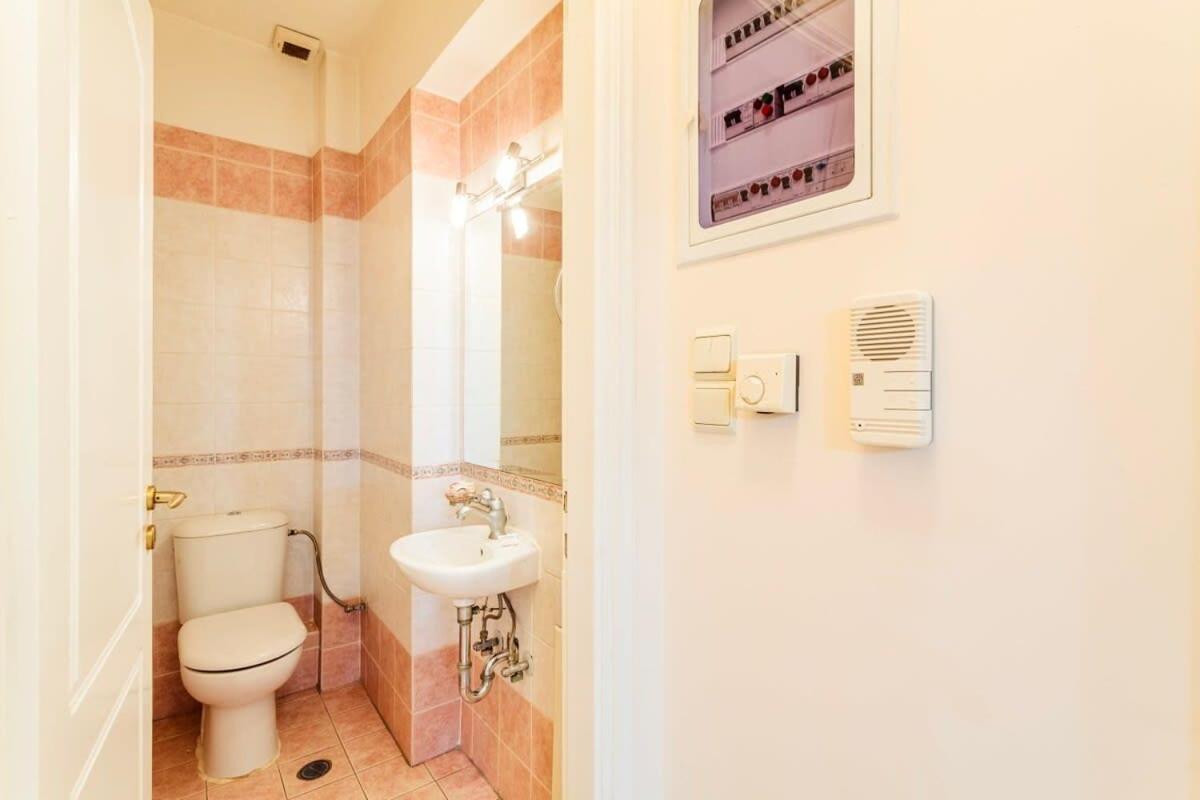 Spacious Urban Haven-Family Home, Perfect Location Kalamata Zewnętrze zdjęcie
